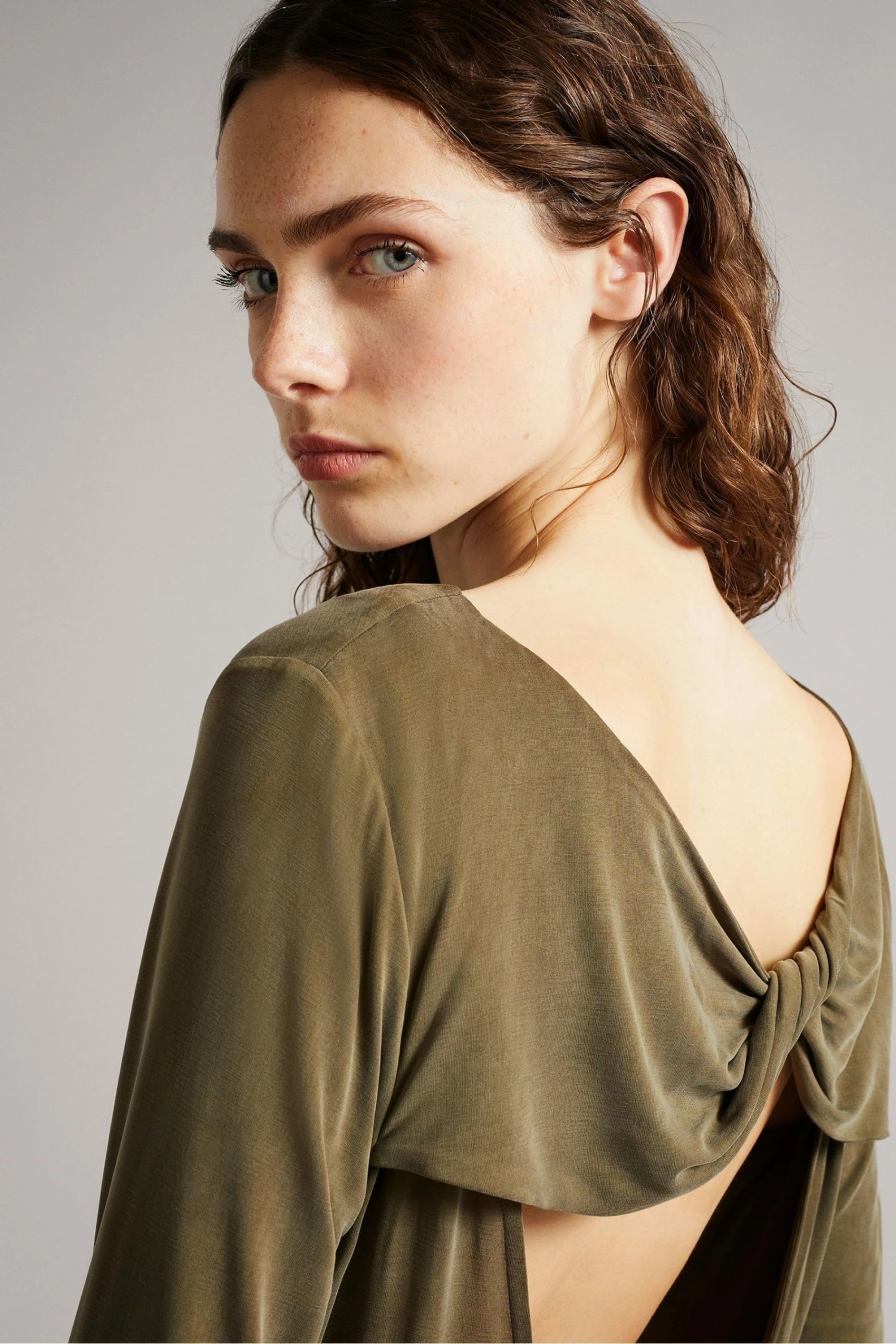 Ted Baker Green Neivaeh Twist Back Jersey Dress 6 Ted Baker Green Neivaeh Twist Back Jersey Dress - Image 4