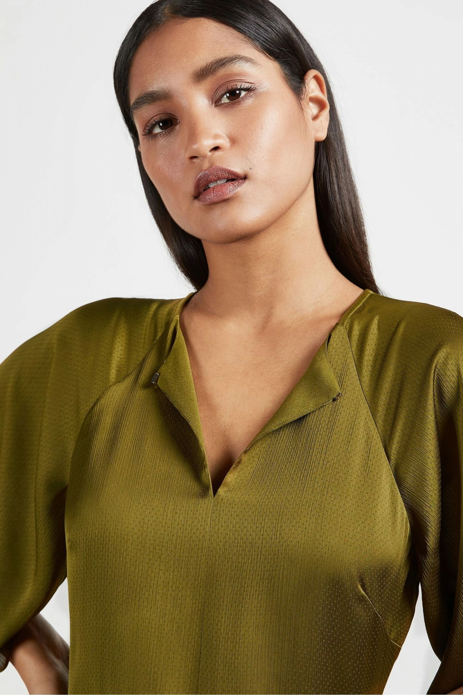 Ted Baker Green Hariiet Raglan Sleeve Tea Midi Dress 6 Ted Baker Green Hariiet Raglan Sleeve Tea Midi Dress - Image 4