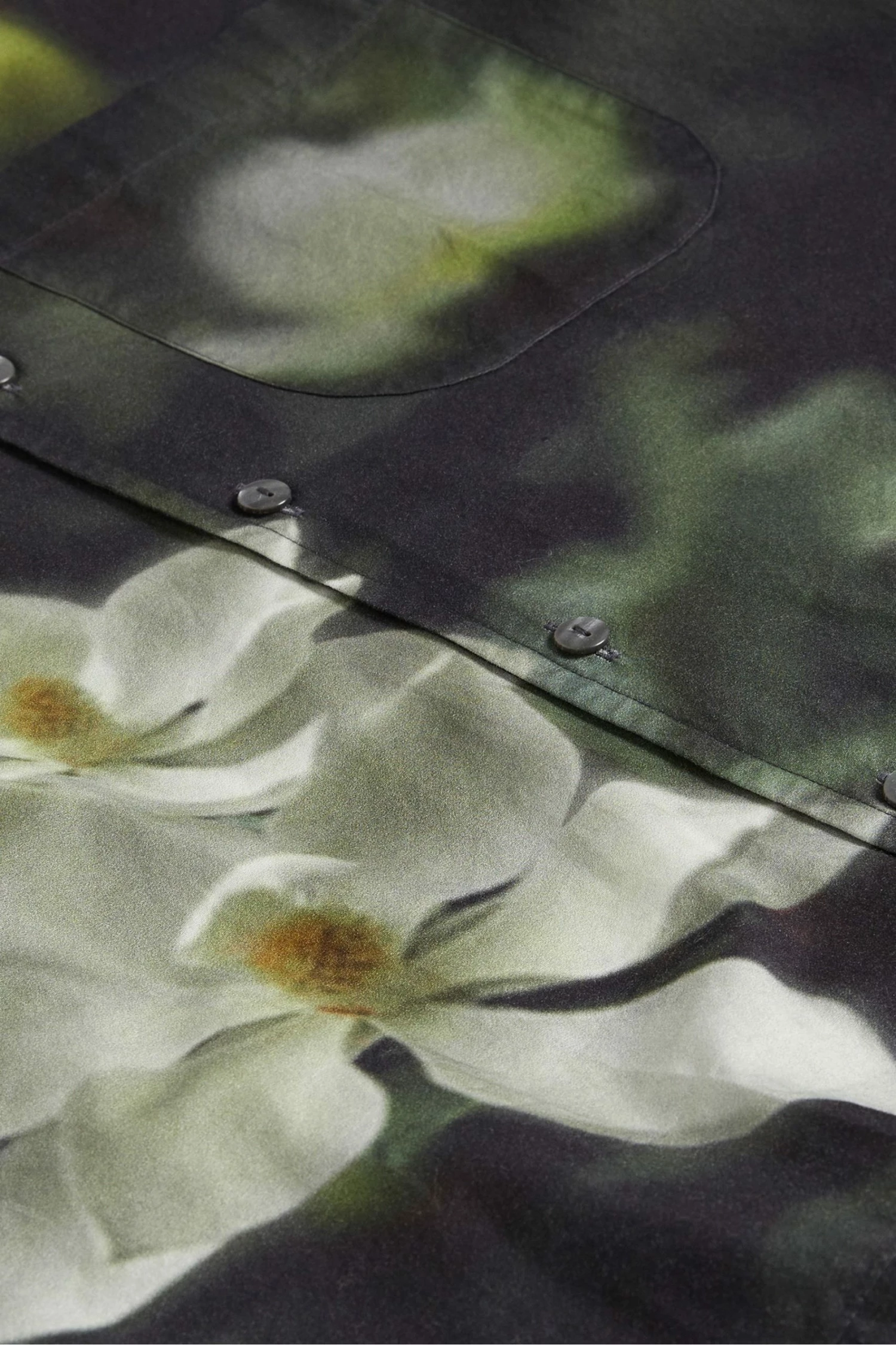 Ted Baker Campbl Black Short Sleeve Photographic Floral Print Shirt 7 Ted Baker Campbl Black Short Sleeve Photographic Floral Print Shirt - Image 5