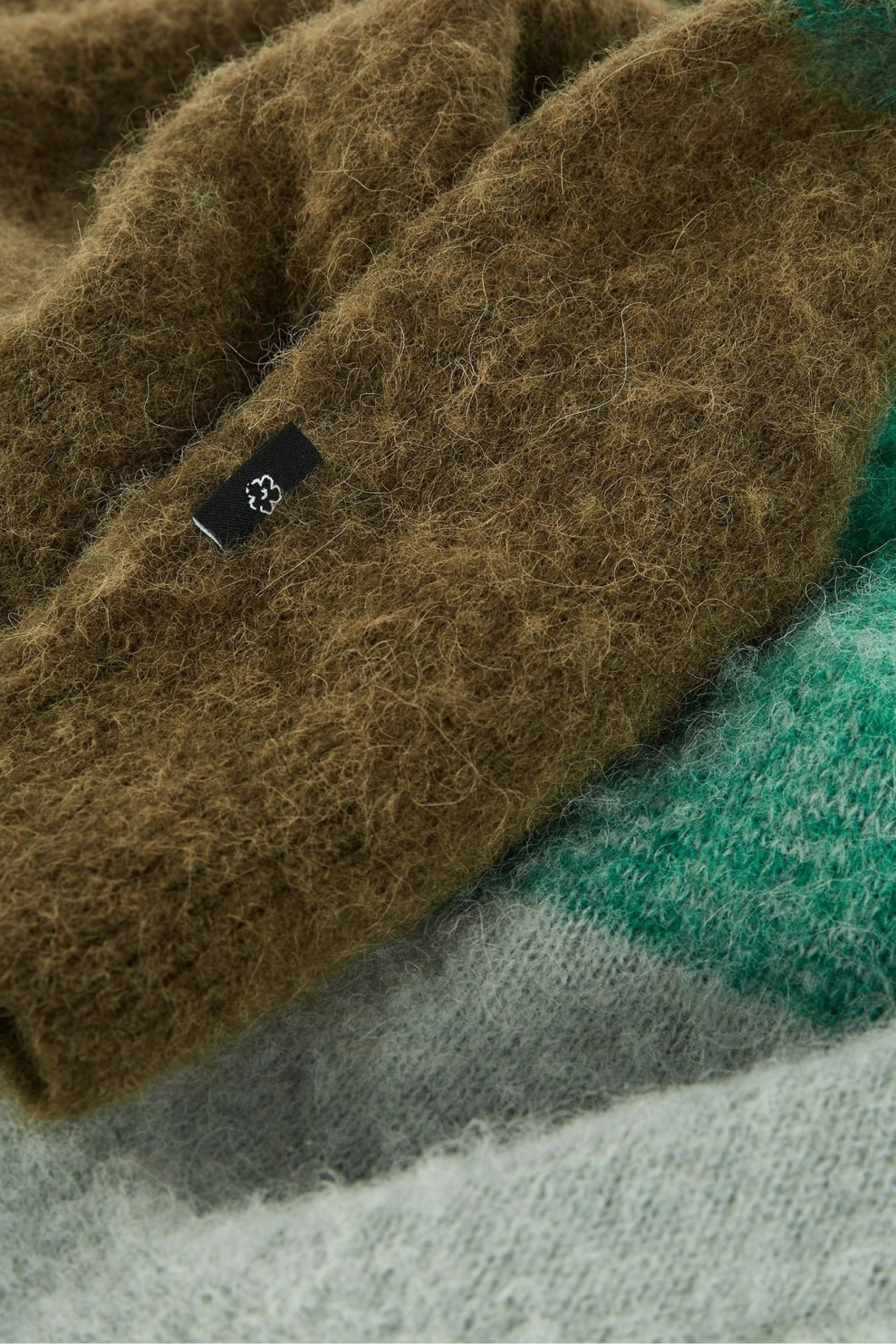 Ted Baker Green Rydal Ls Ombre Crew Neck 7 Ted Baker Green Rydal Ls Ombre Crew Neck - Image 5