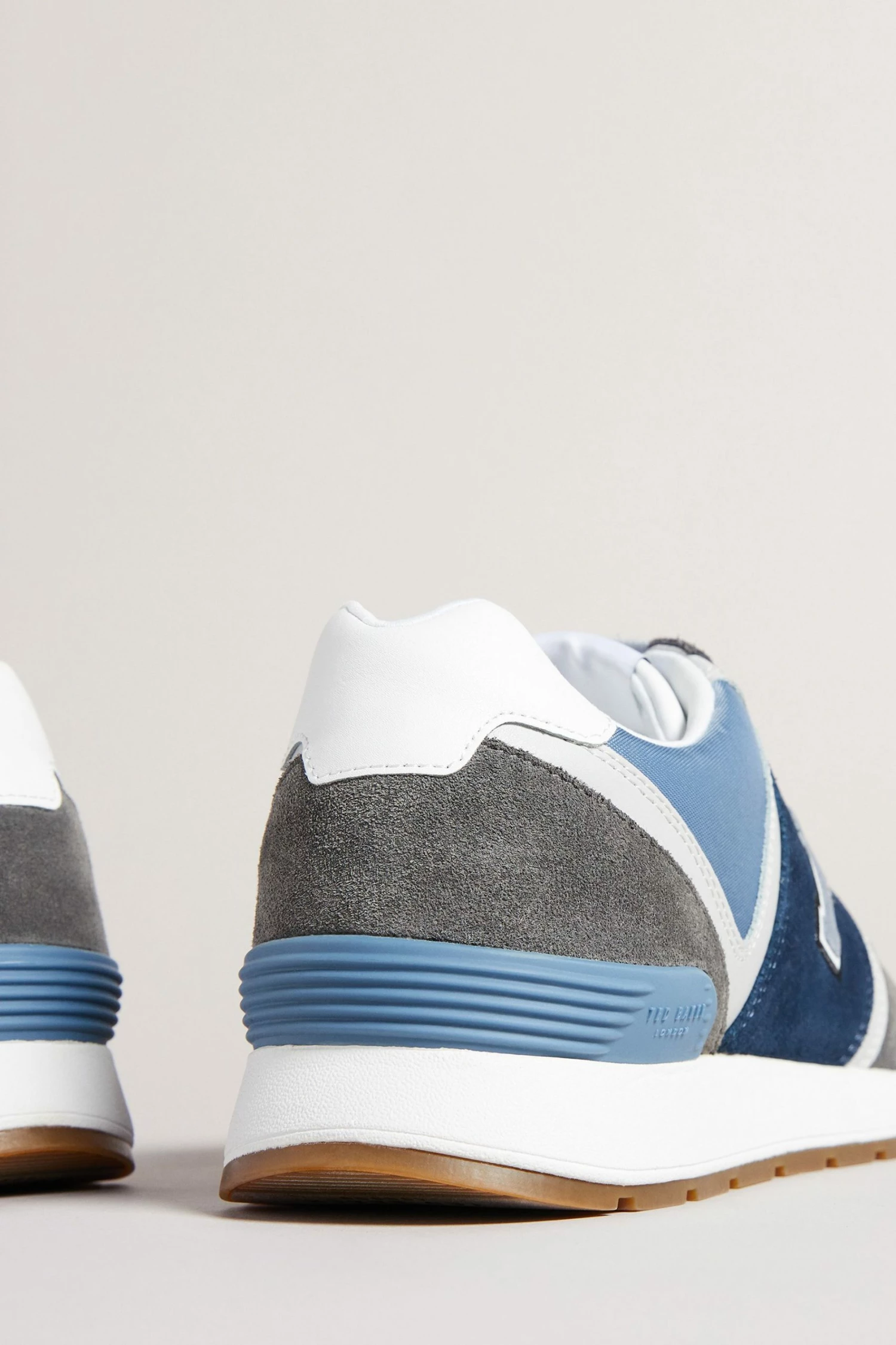 Ted Baker Gregory Charcoal Grey Retro T Runner Trainers 6 Ted Baker Gregory Charcoal Grey Retro T Runner Trainers - Image 4