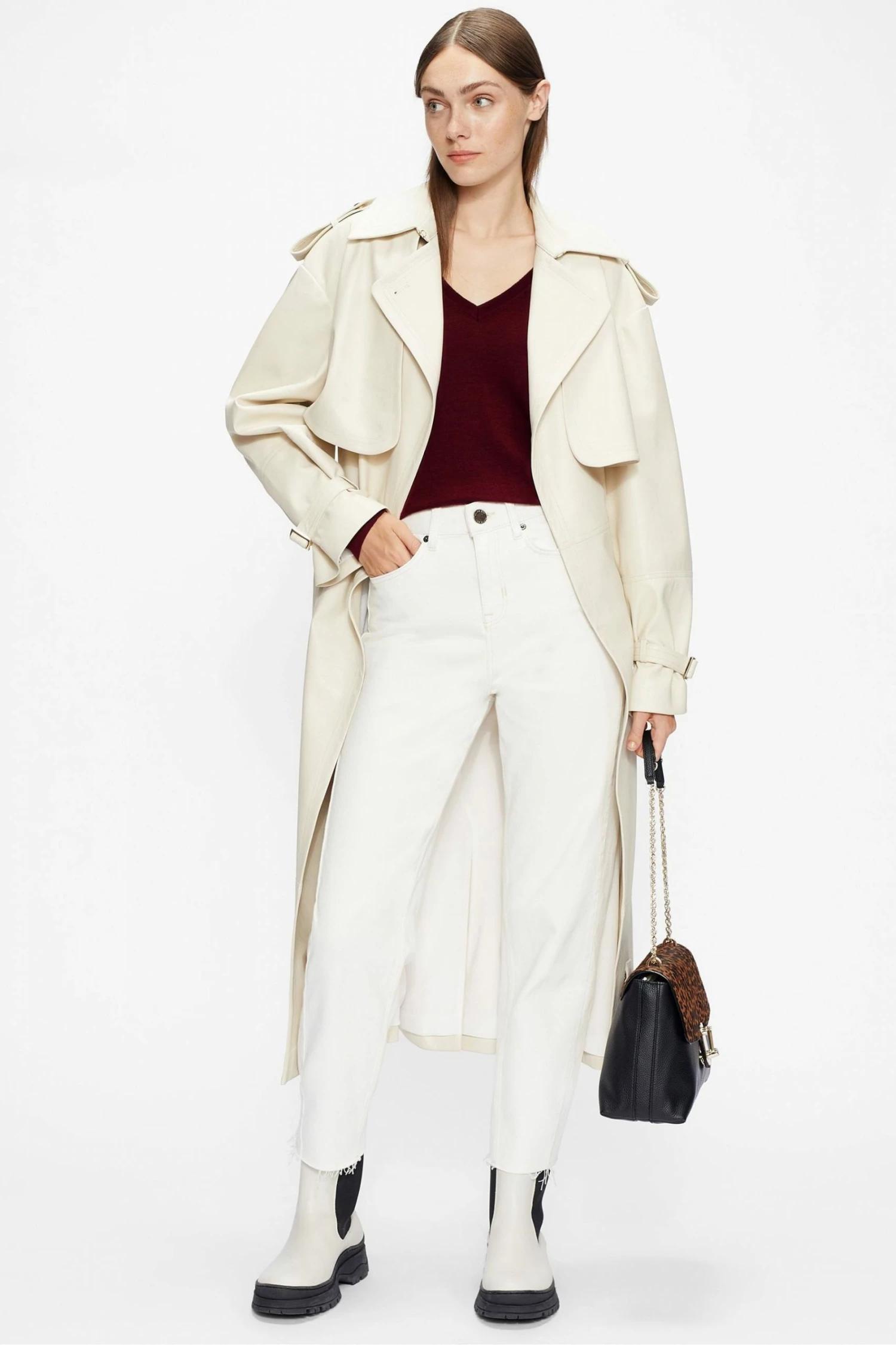 Ted Baker Red Abiygal Merino Edit V-Neck Top 6 Ted Baker Red Abiygal Merino Edit V-Neck Top - Image 4