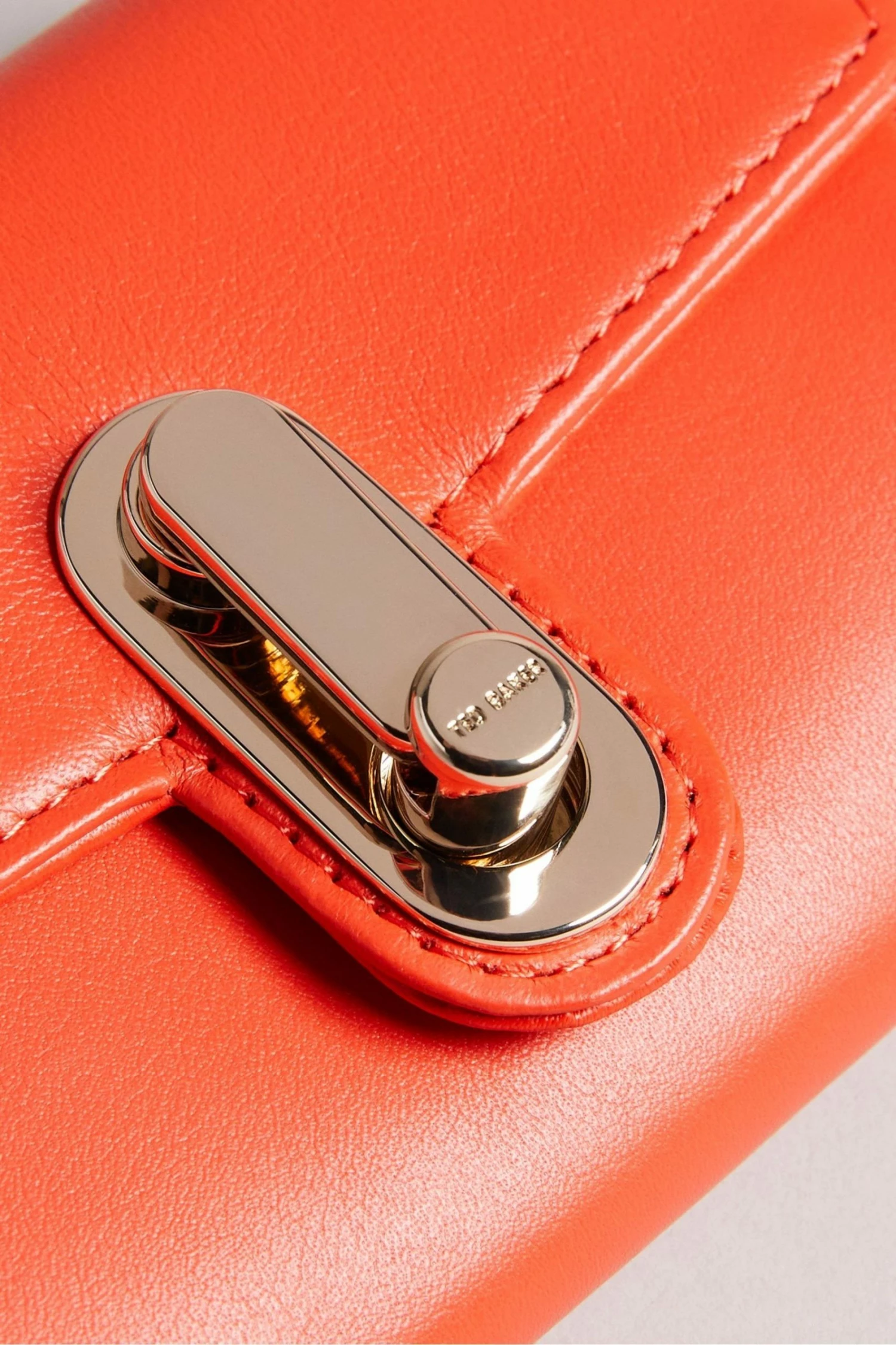 Ted Baker Small Red Twist Lock Fold Purse 5 Ted Baker Small Red Twist Lock Fold Purse - Image 3