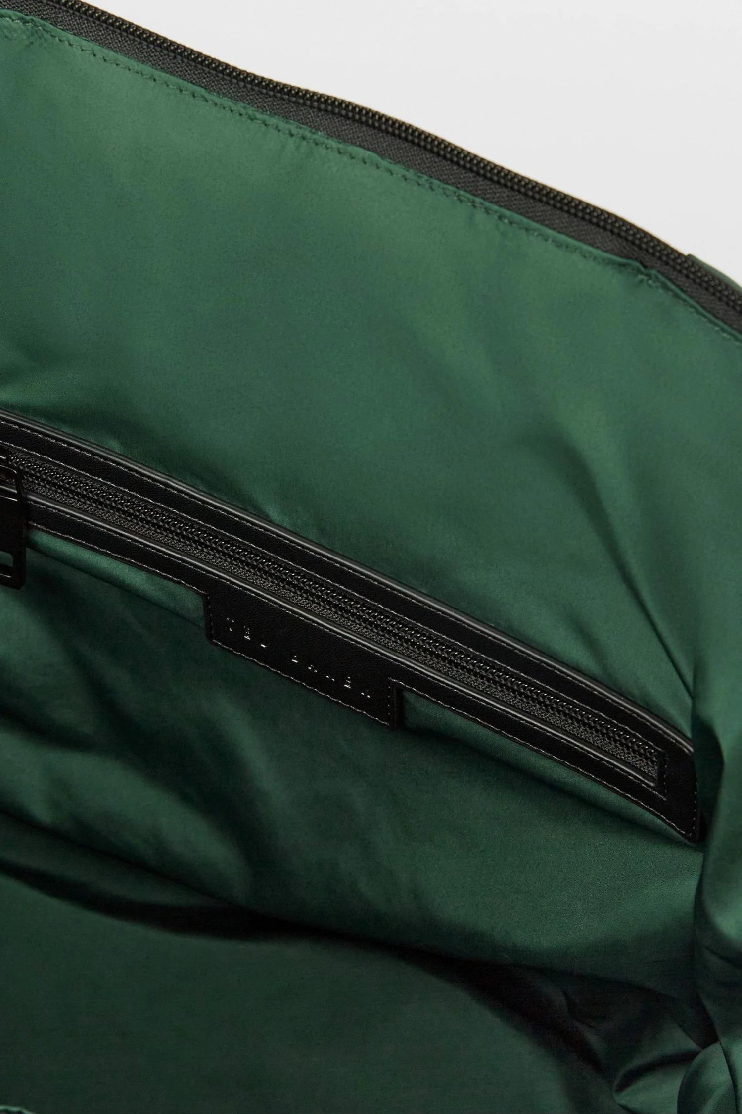 Ted Baker Quinsin Green Oversized Puffer Nylon Tote 6 Ted Baker Quinsin Green Oversized Puffer Nylon Tote - Image 4