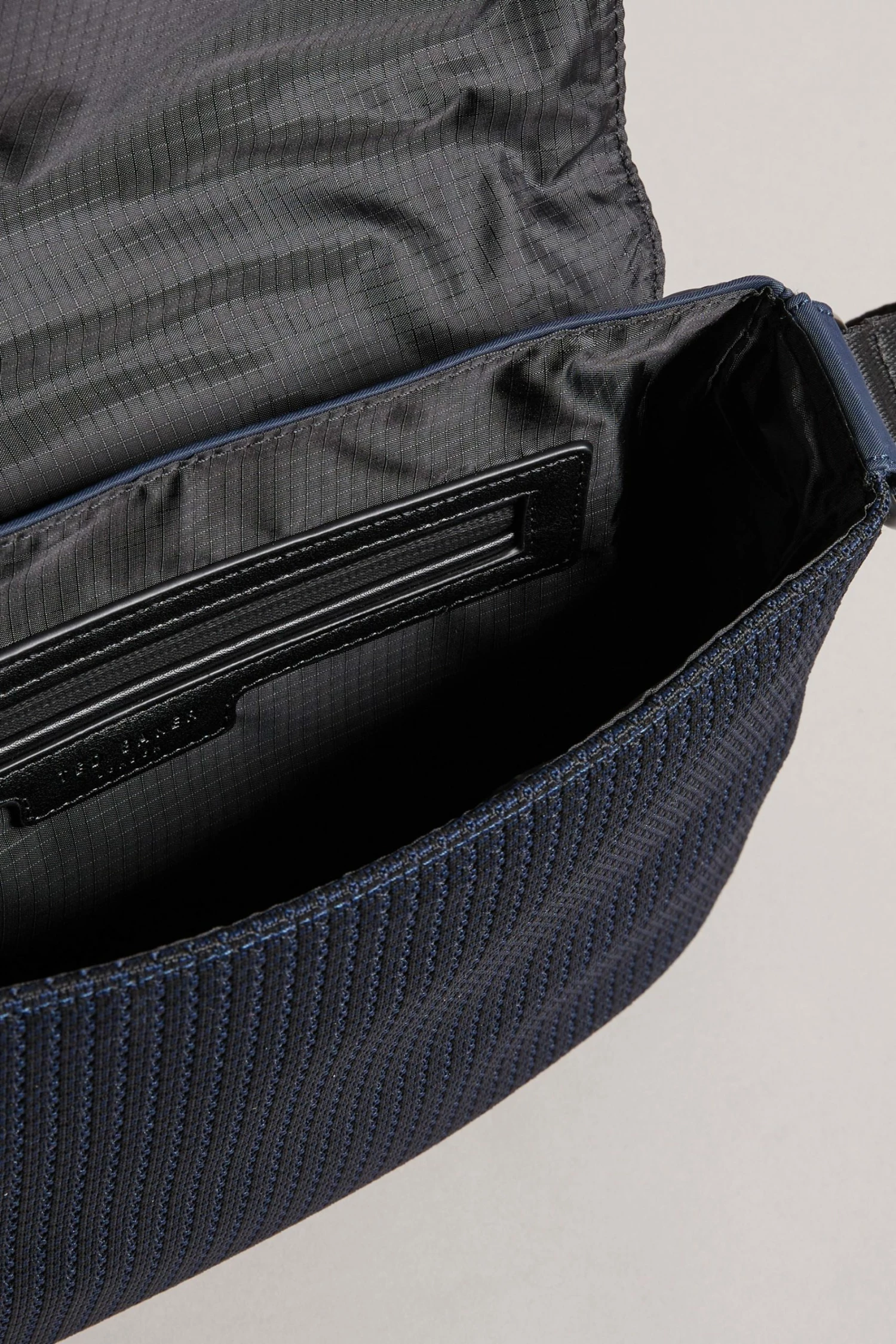 Ted Baker Mens Blue Commbo Knit Nylon Satchel 6 Ted Baker Mens Blue Commbo Knit Nylon Satchel - Image 4