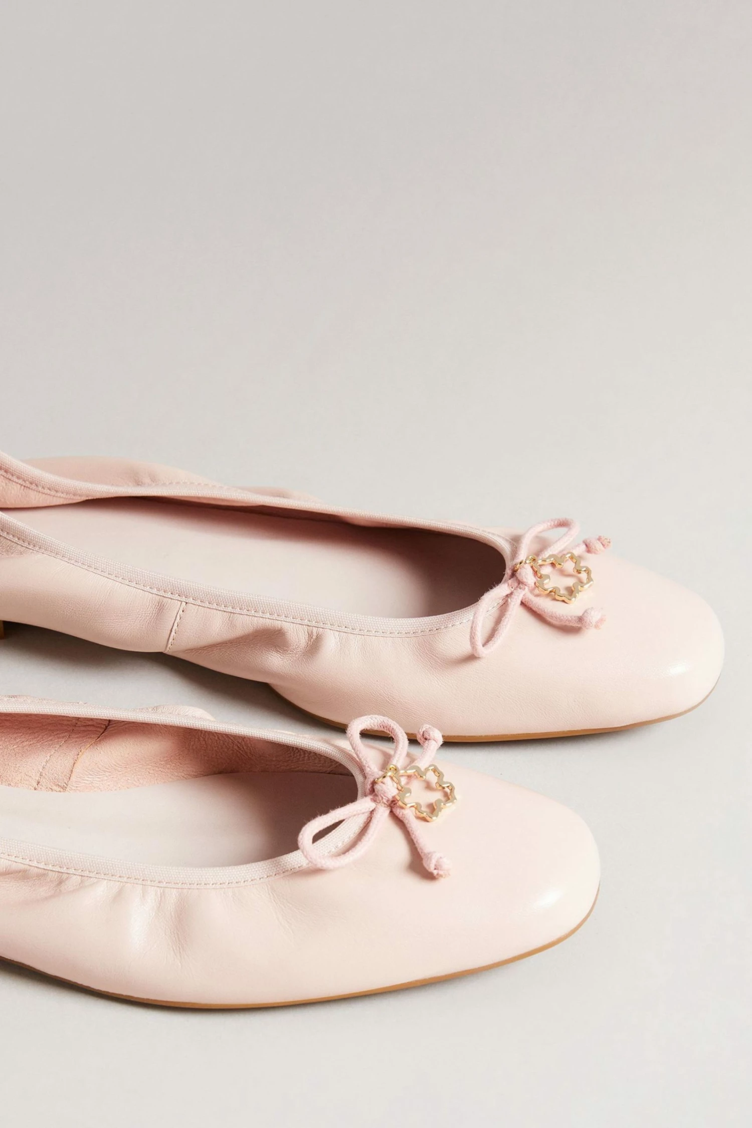 Ted Baker Baylay Dusky-Pink Leather Bow Ballet Pump Shoes 5 Ted Baker Baylay Dusky-Pink Leather Bow Ballet Pump Shoes - Image 3