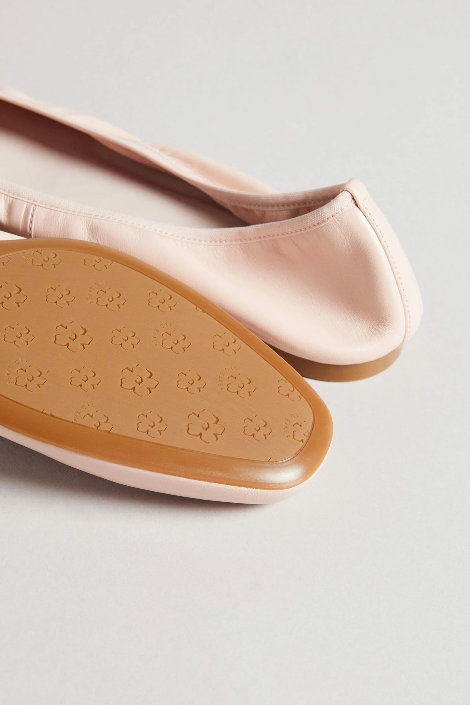 Ted Baker Baylay Dusky-Pink Leather Bow Ballet Pump Shoes 6 Ted Baker Baylay Dusky-Pink Leather Bow Ballet Pump Shoes - Image 4