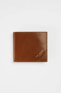 Ted Baker Prug Embossed Corner Leather Bifold Wallet With Coin Black -tedbaker Shop Online unnamed file 5157