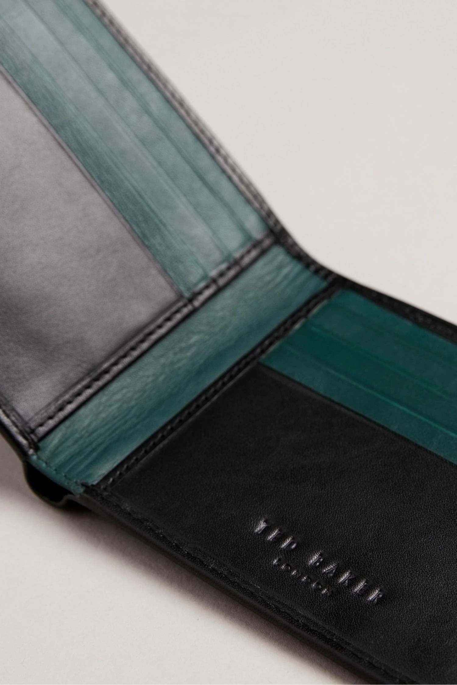 Ted Baker Samul Black Leather Bifold Wallet 5 Ted Baker Samul Black Leather Bifold Wallet - Image 3